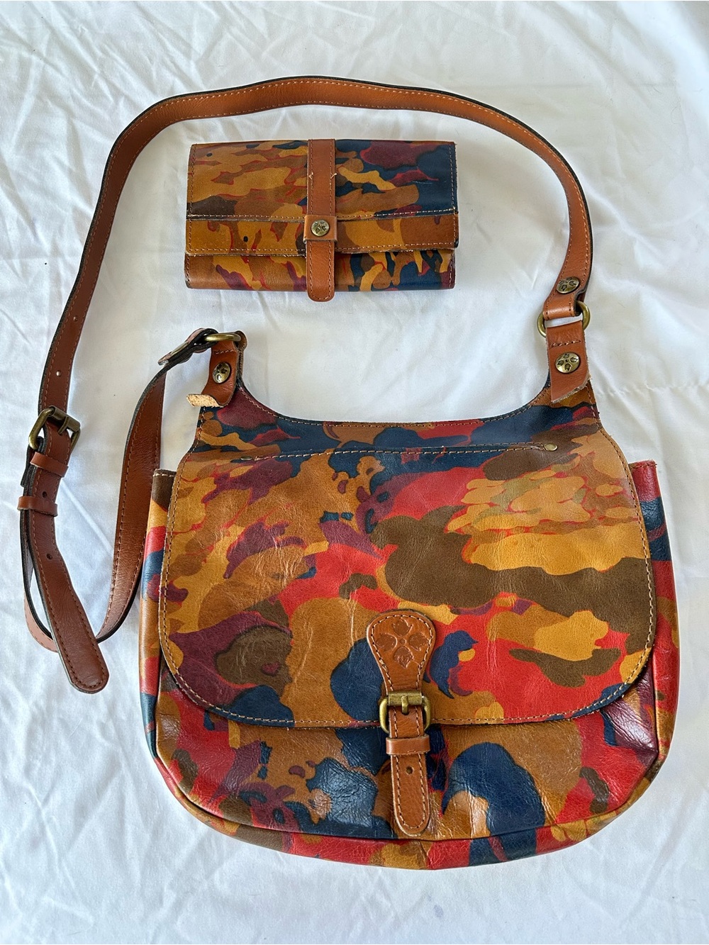 Patricia Nash London Saddle Bag & Murcia Wallet Set - Parisian Camo Leather